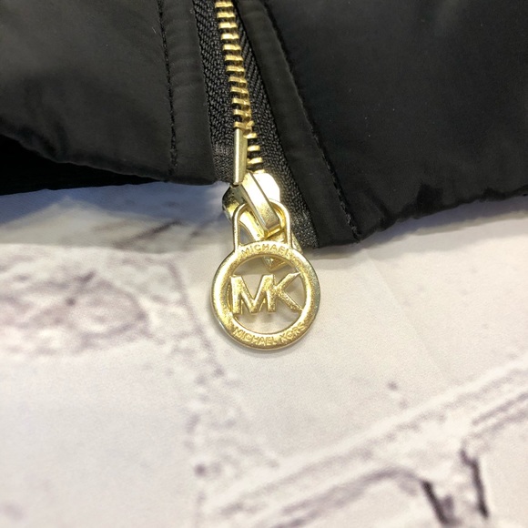 Michael Kors Puffer Vest - Picture 5 of 5